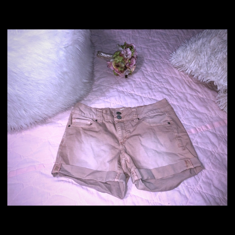 Blush pink shorts 💕